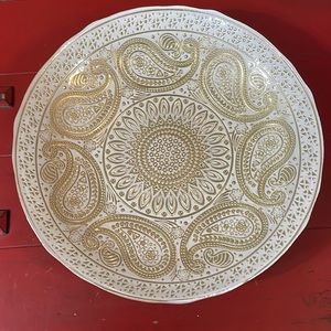 Gorgeous large bowl, gold and white, measurements in pictures, no brand name